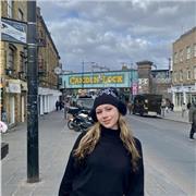 Monitora de inglés en colegios públicos desde hace más de un año y profesora particular de todas las materias de primaria.